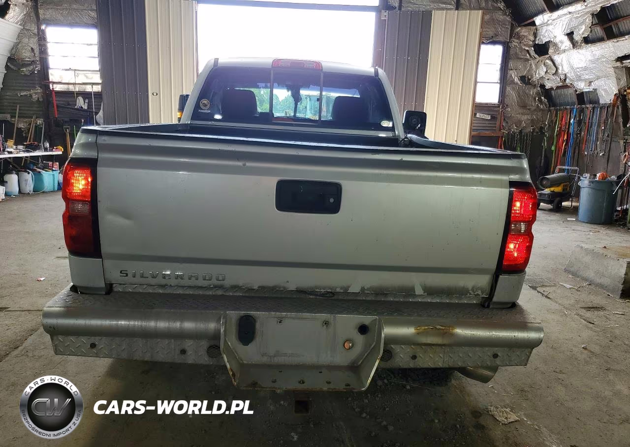 2018 Chevrolet Silverado K1500 VIN:1GCNKNEC4JZ231643 - 6