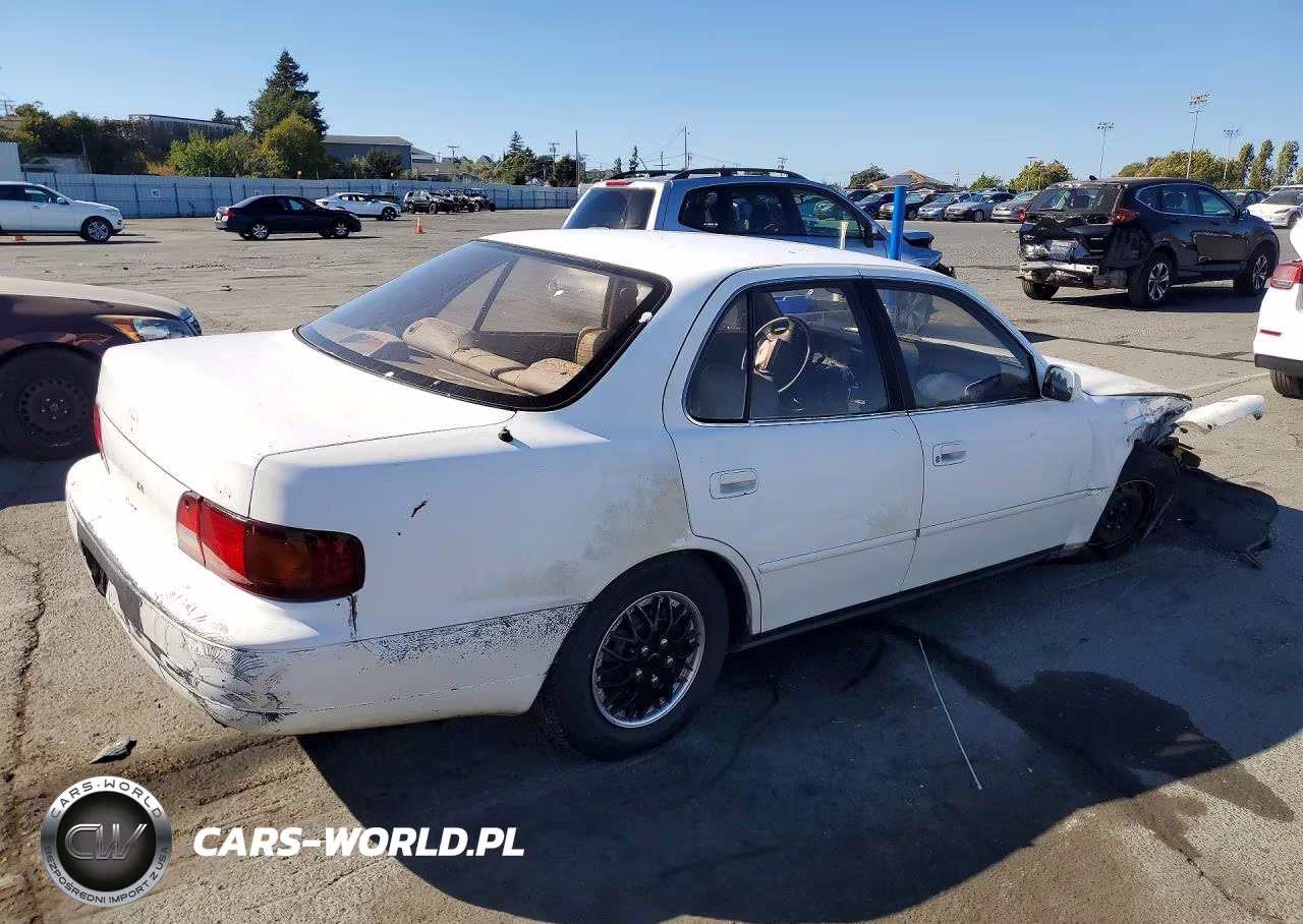 1995 Toyota Camry Le VIN:JT2SK12E8S0313424 - 3