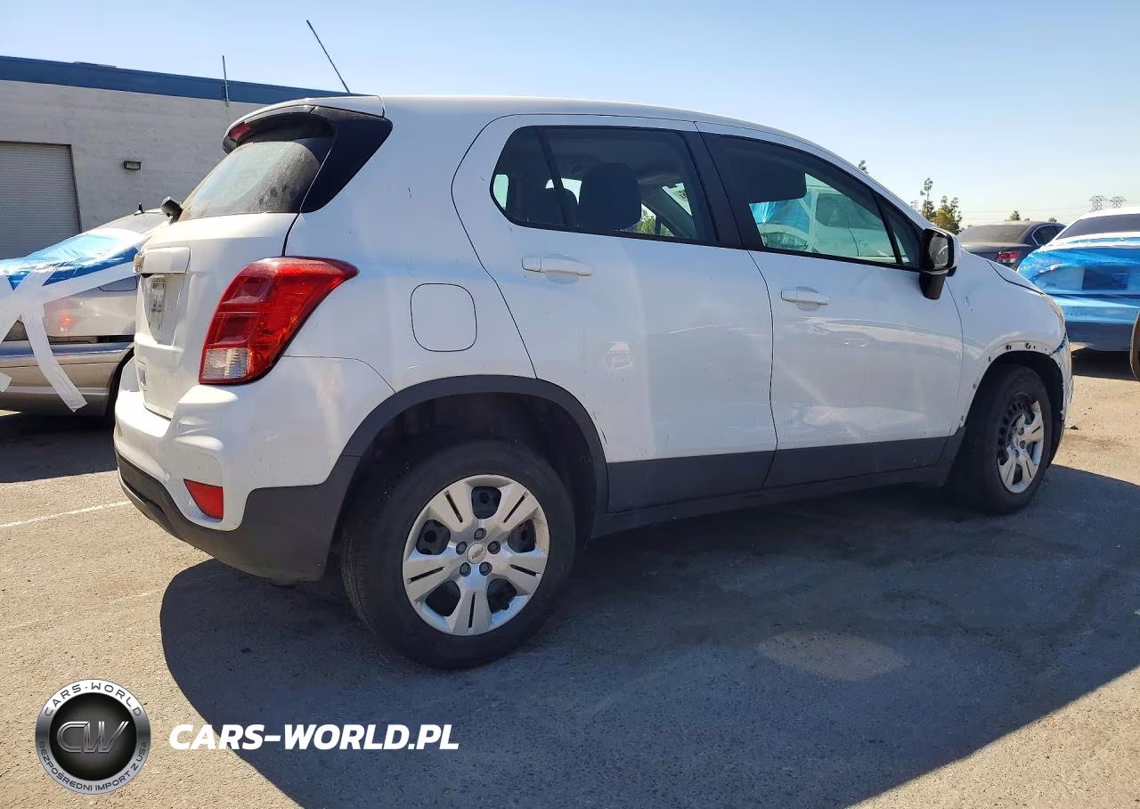 2018 Chevrolet Trax Ls VIN:KL7CJKSB6JB608192 - 3