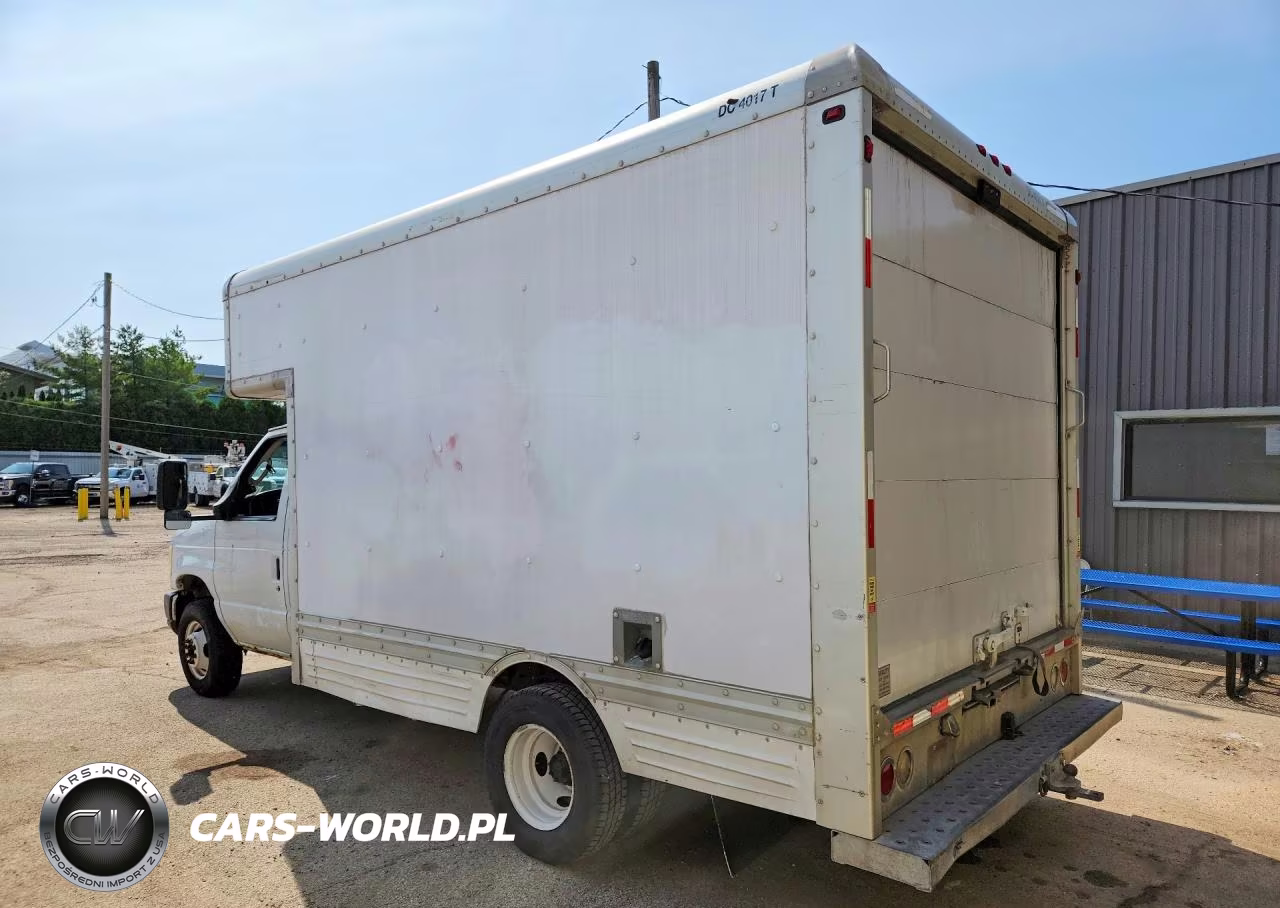 2008 Ford Econoline E450 Super Duty Cutaway Van VIN:1FDXE45SX8DB19143 - 2