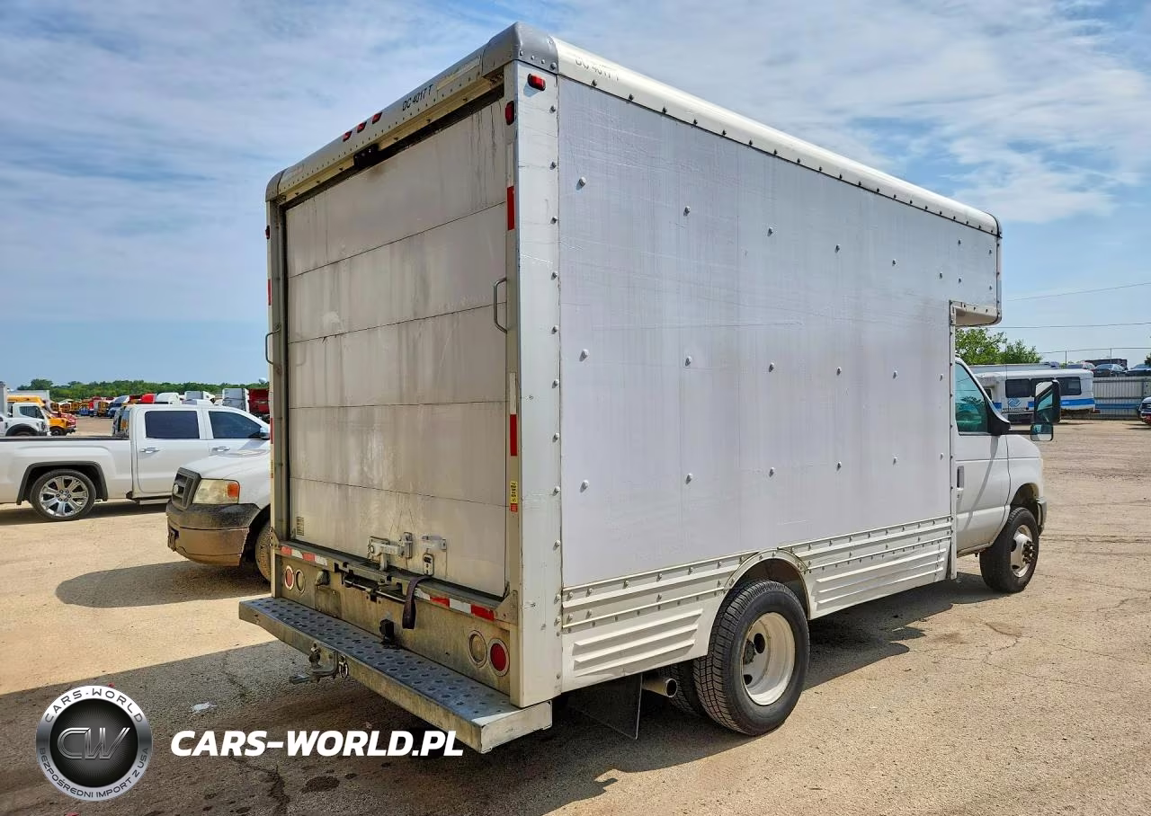 2008 Ford Econoline E450 Super Duty Cutaway Van VIN:1FDXE45SX8DB19143 - 3