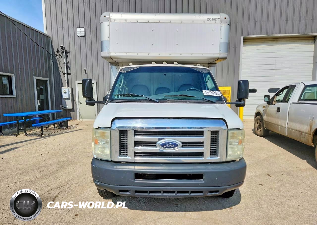2008 Ford Econoline E450 Super Duty Cutaway Van VIN:1FDXE45SX8DB19143 - 5