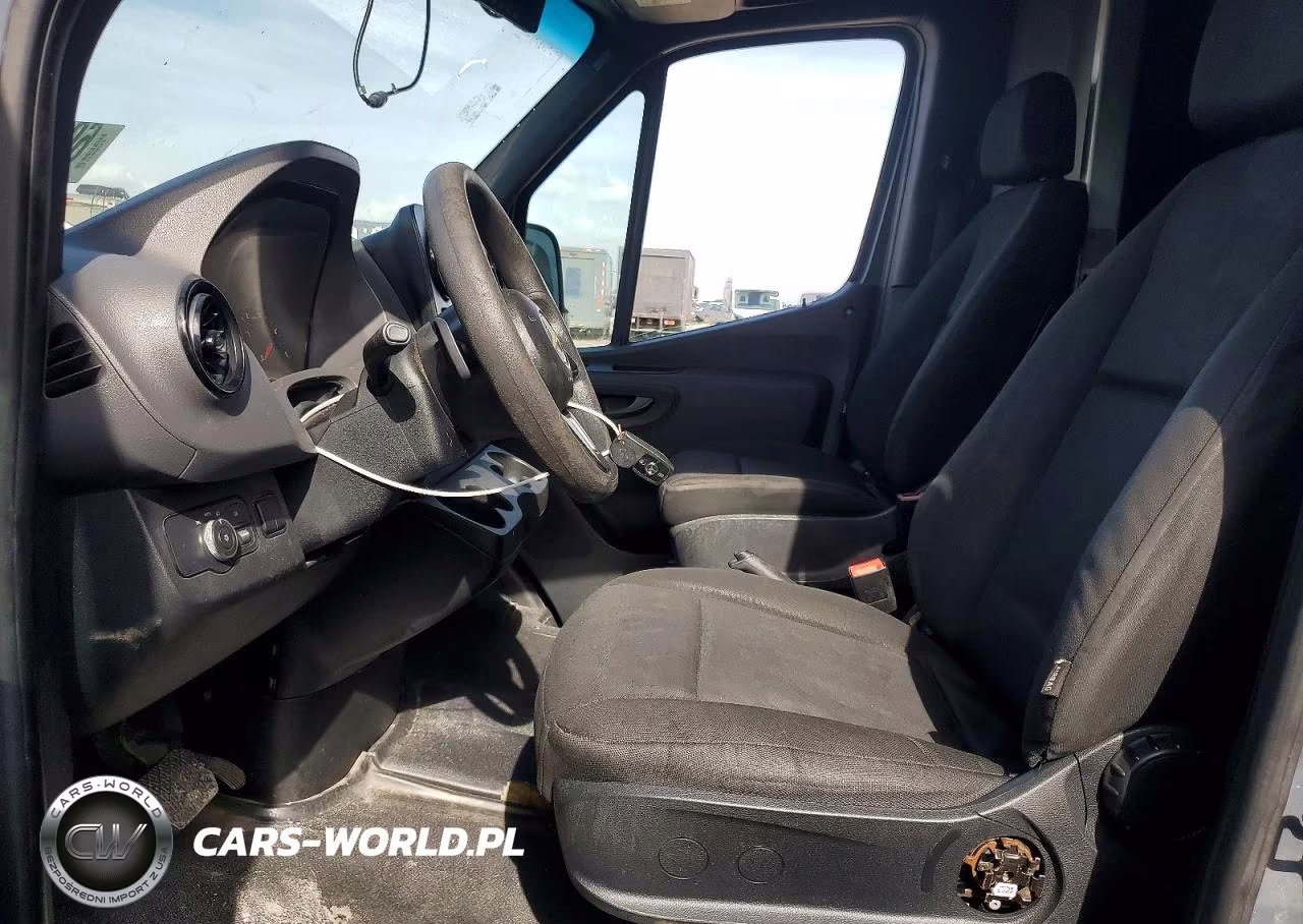 2019 Mercedes-Benz Sprinter 2500-3500 VIN:WD4PF1CD7KP151936 - 7