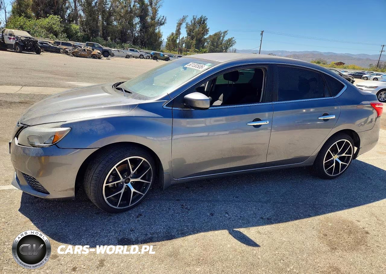 2017 Nissan Sentra S – zdjęcie 1 z 12