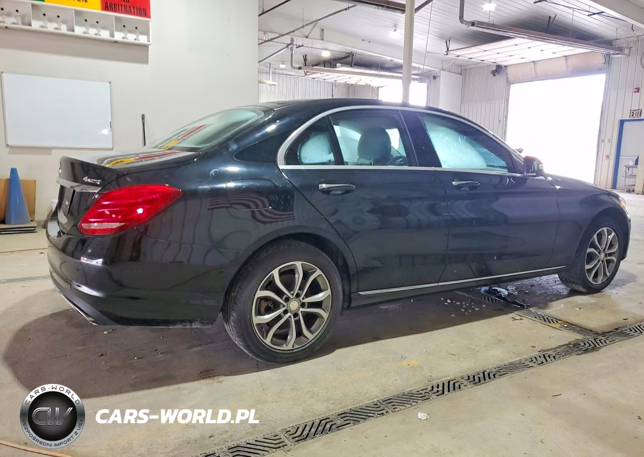 2015 Mercedes-Benz C 300 4Matic VIN:55SWF4KB6FU049176 - 3