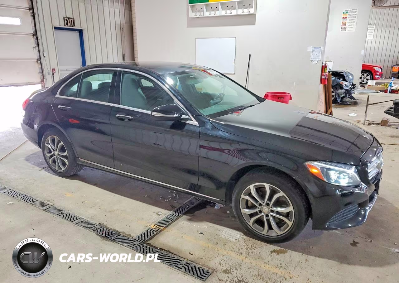 2015 Mercedes-Benz C 300 4Matic VIN:55SWF4KB6FU049176 - 4