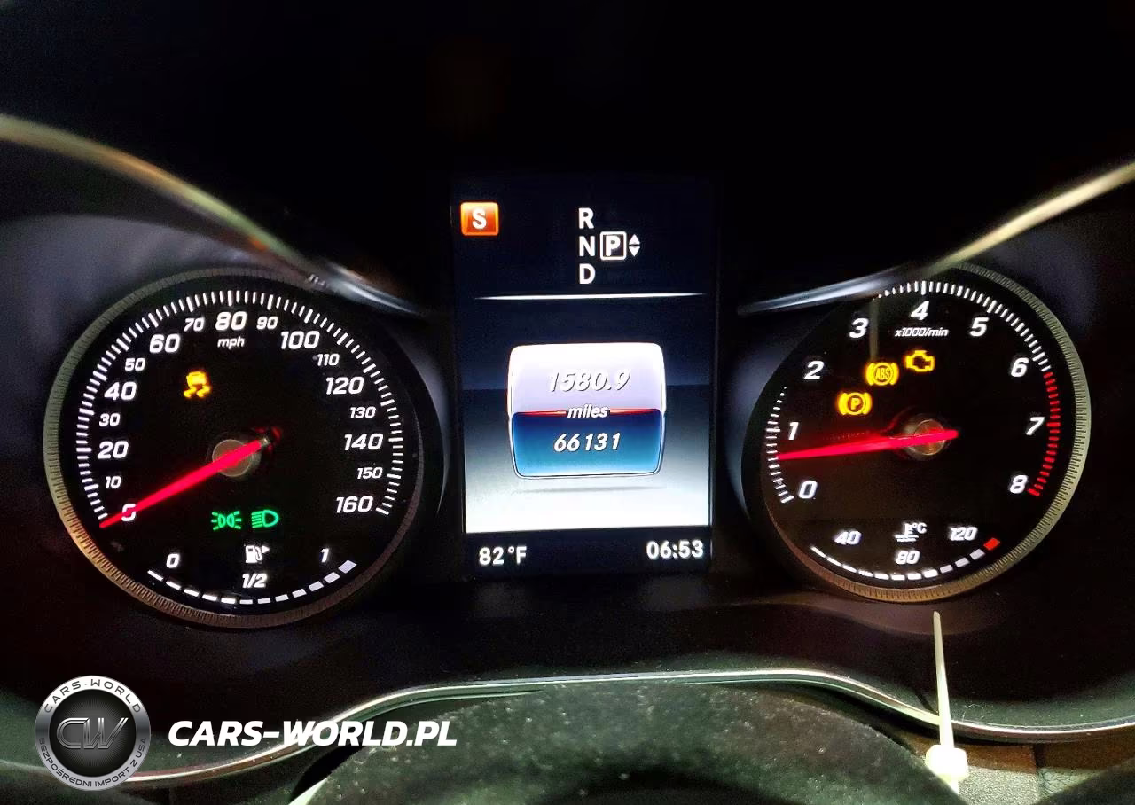 2015 Mercedes-Benz C 300 4Matic VIN:55SWF4KB6FU049176 - 9