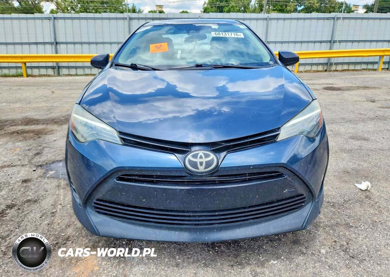 2018 Toyota Corolla Le VIN:2T1BURHE5JC992483 - 5