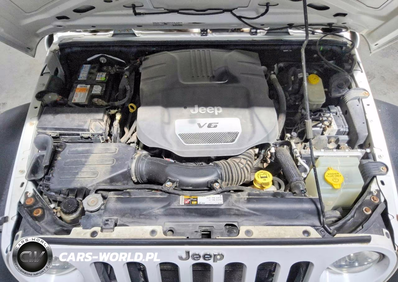 2015 Jeep Wrangler Unlimited Sport VIN:1C4HJWDG4FL580497 - 12
