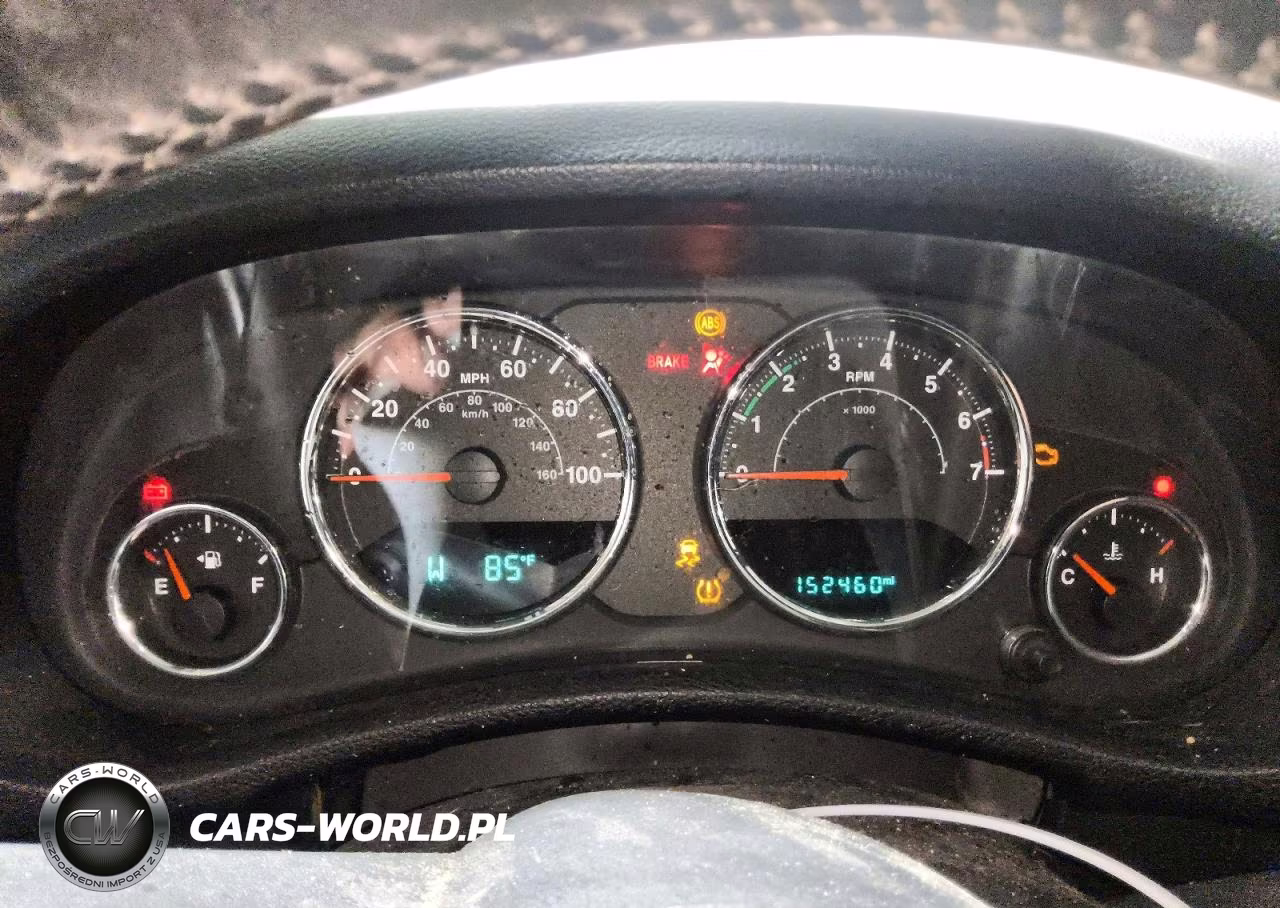 2015 Jeep Wrangler Unlimited Sport VIN:1C4HJWDG4FL580497 - 9