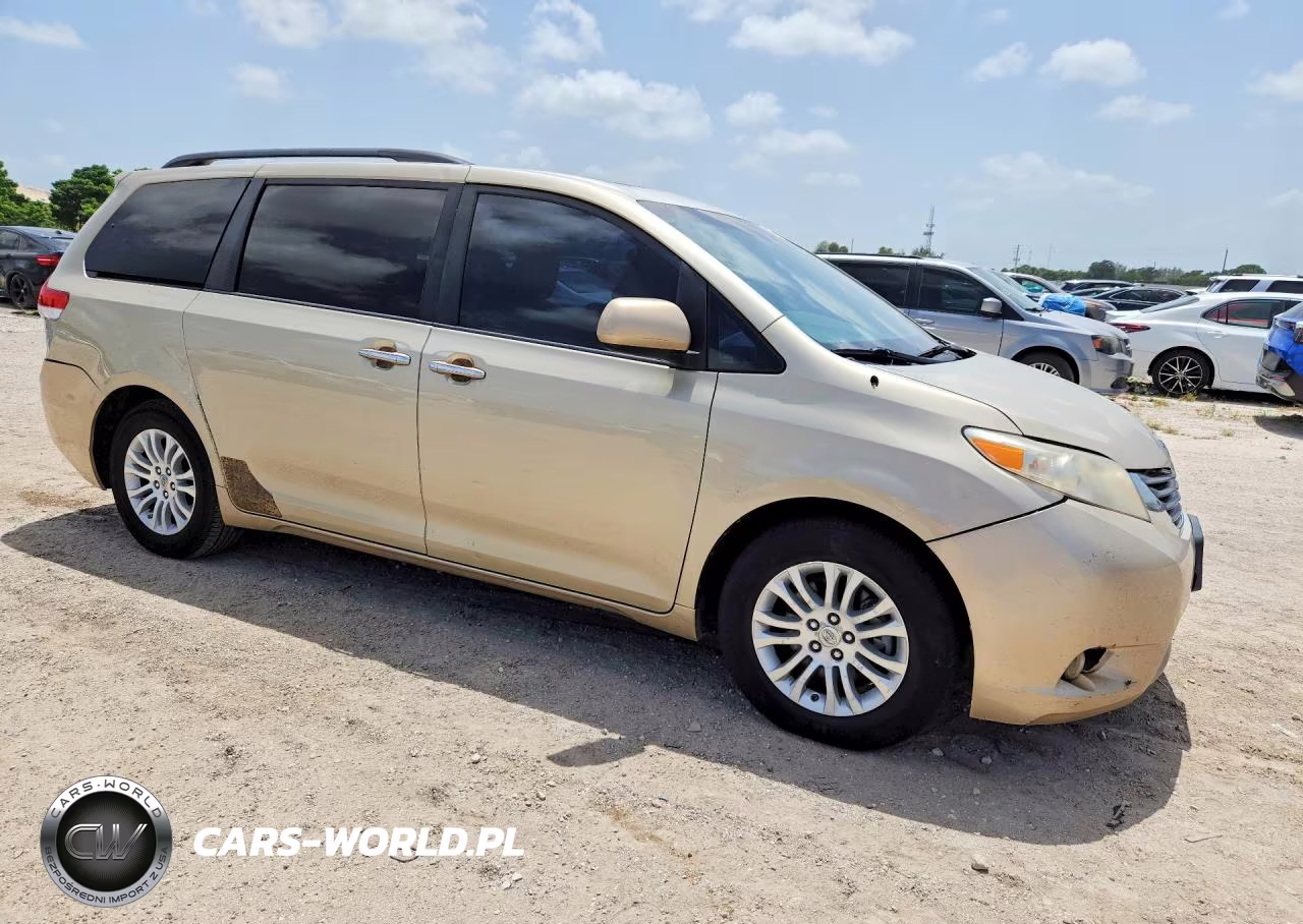2014 Toyota Sienna Xle 8-Passenger VIN:5TDYK3DC7ES456102 - 4