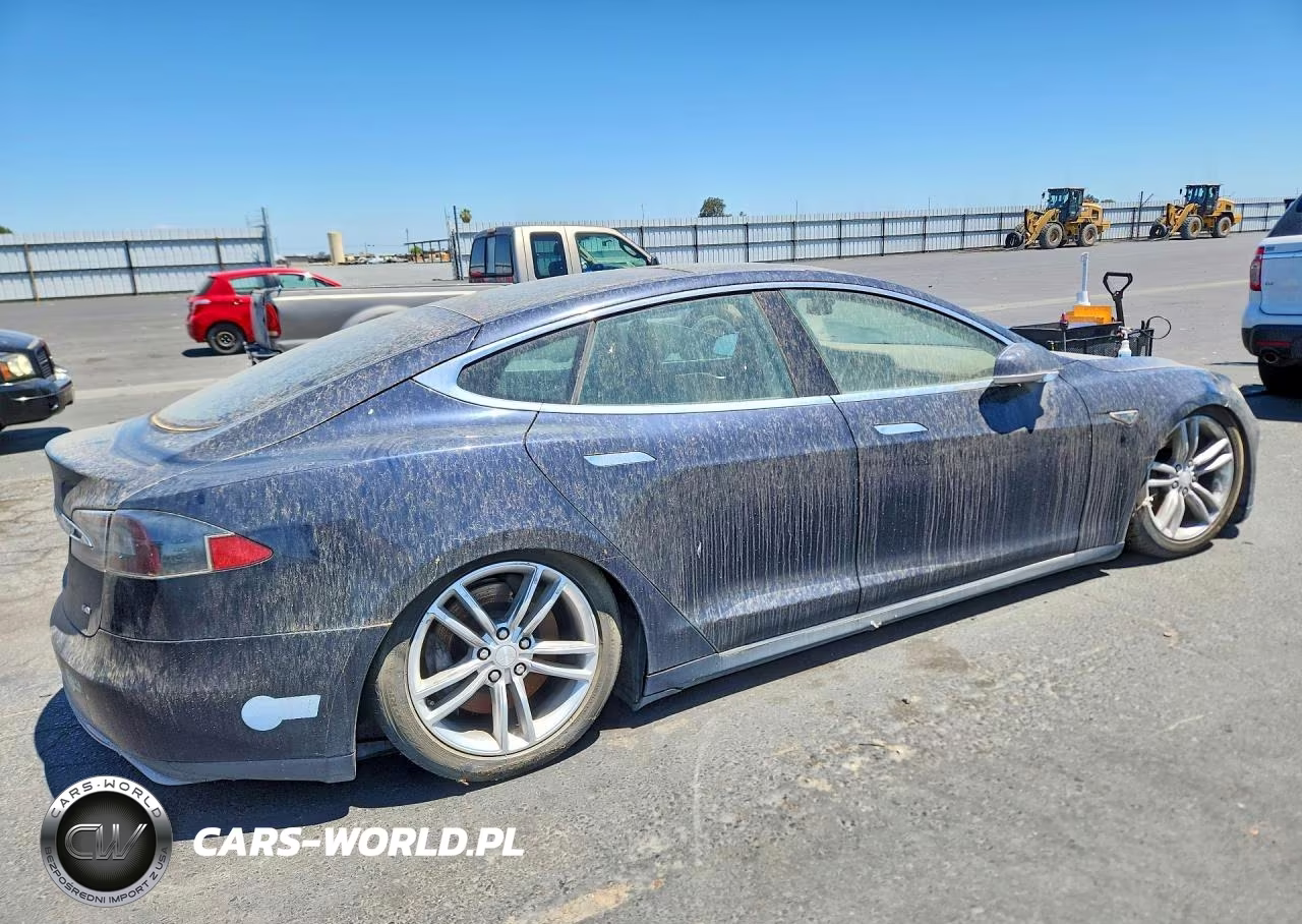 2013 Tesla Model S VIN:5YJSA1CG2DFP04938 - 3