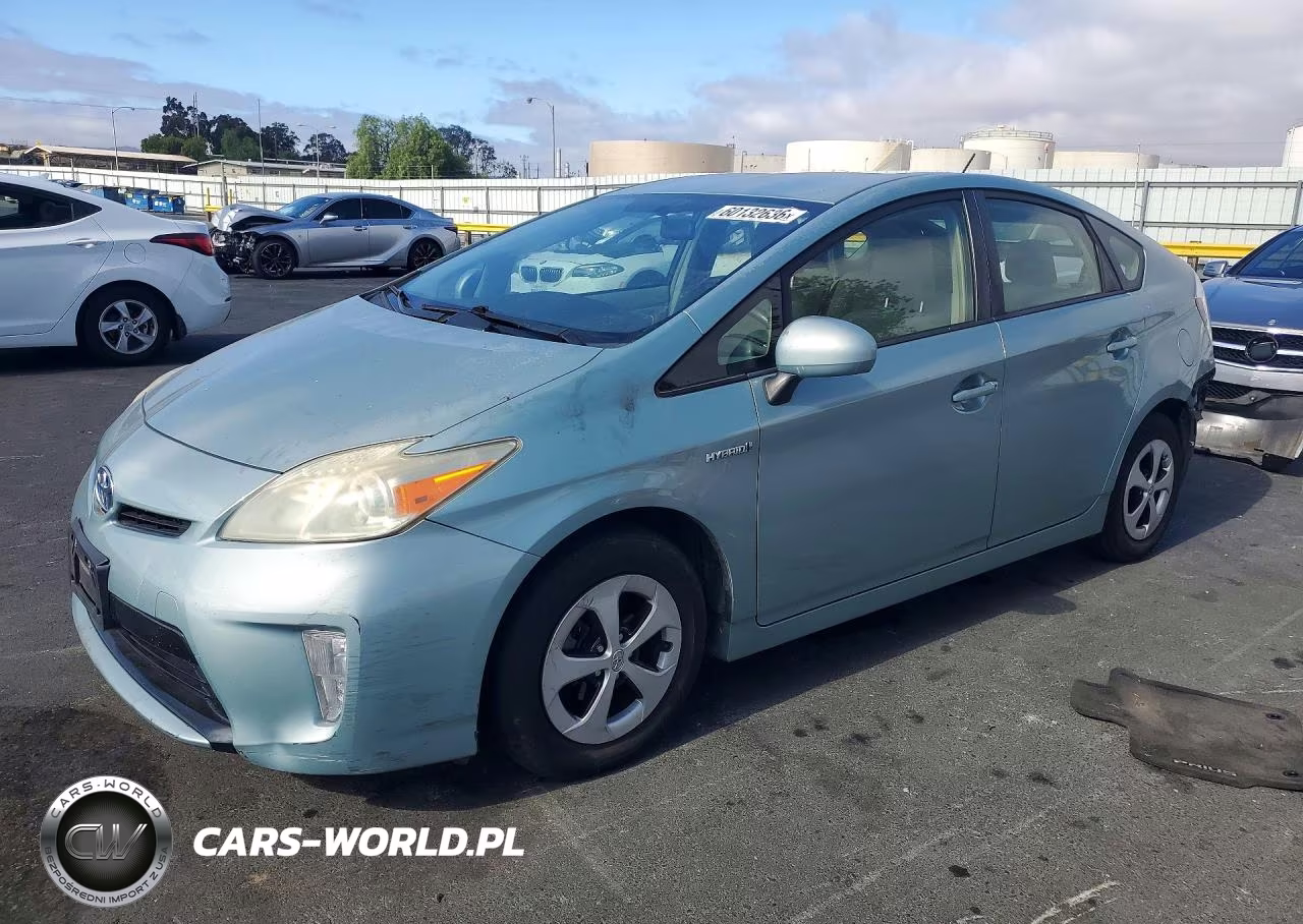 2013 Toyota Prius Three – zdjęcie 1 z 13