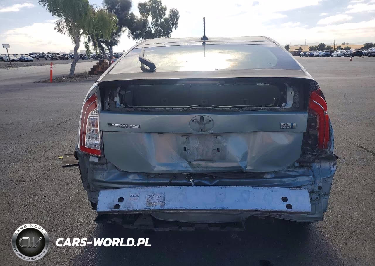 2013 Toyota Prius Three VIN:JTDKN3DU4D5646207 - 6