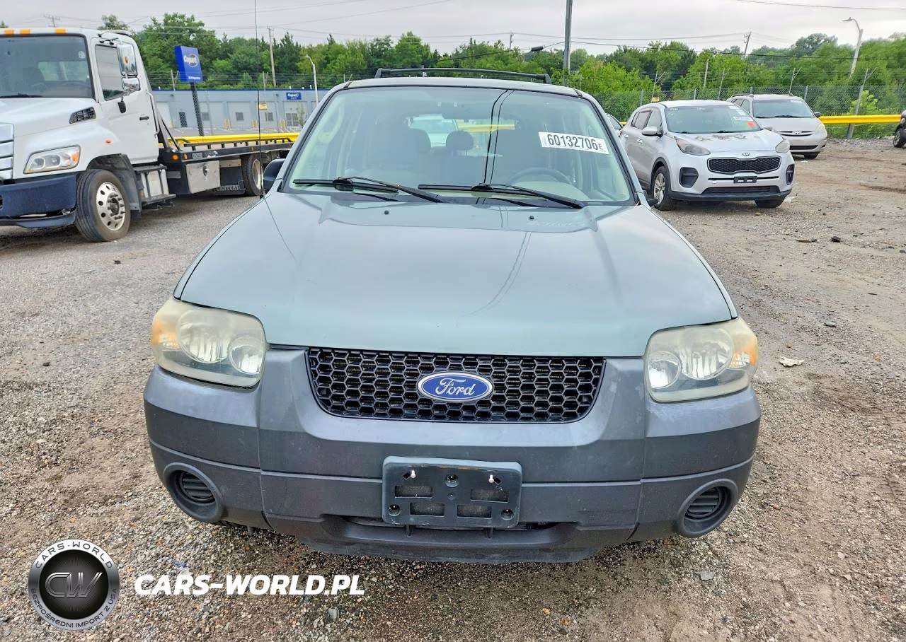 2005 Ford Escape Xls VIN:1FMYU92Z85KD86231 - 5