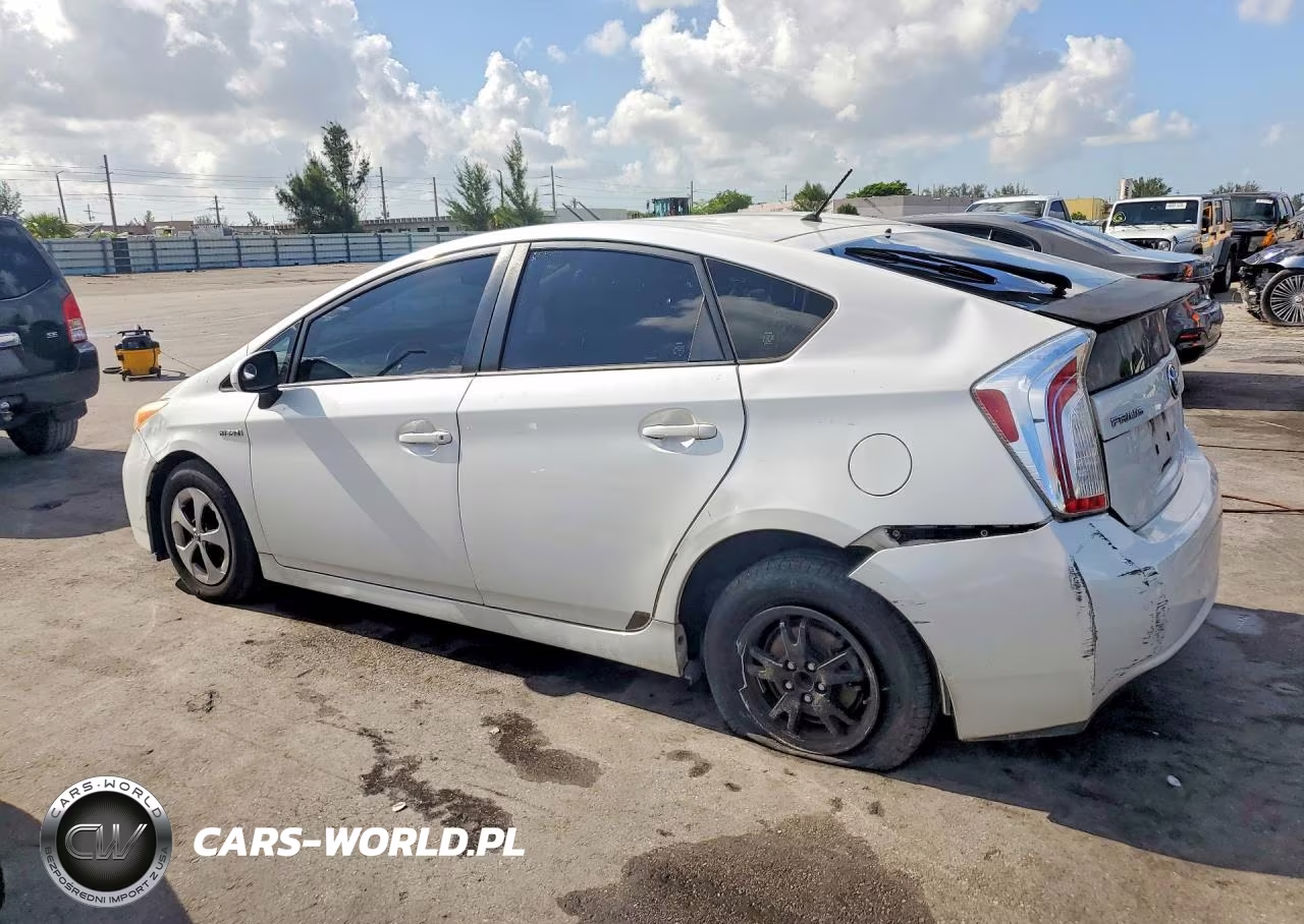 2013 Toyota Prius Two VIN:JTDKN3DU0D5681469 - 2