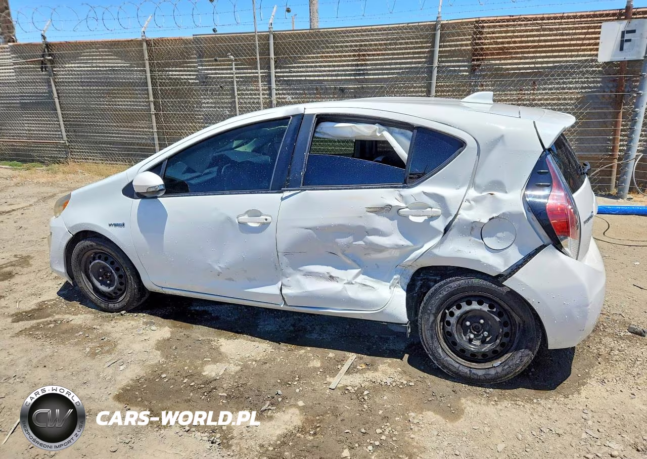 2016 Toyota Prius C One VIN:JTDKDTB36G1127166 - 2
