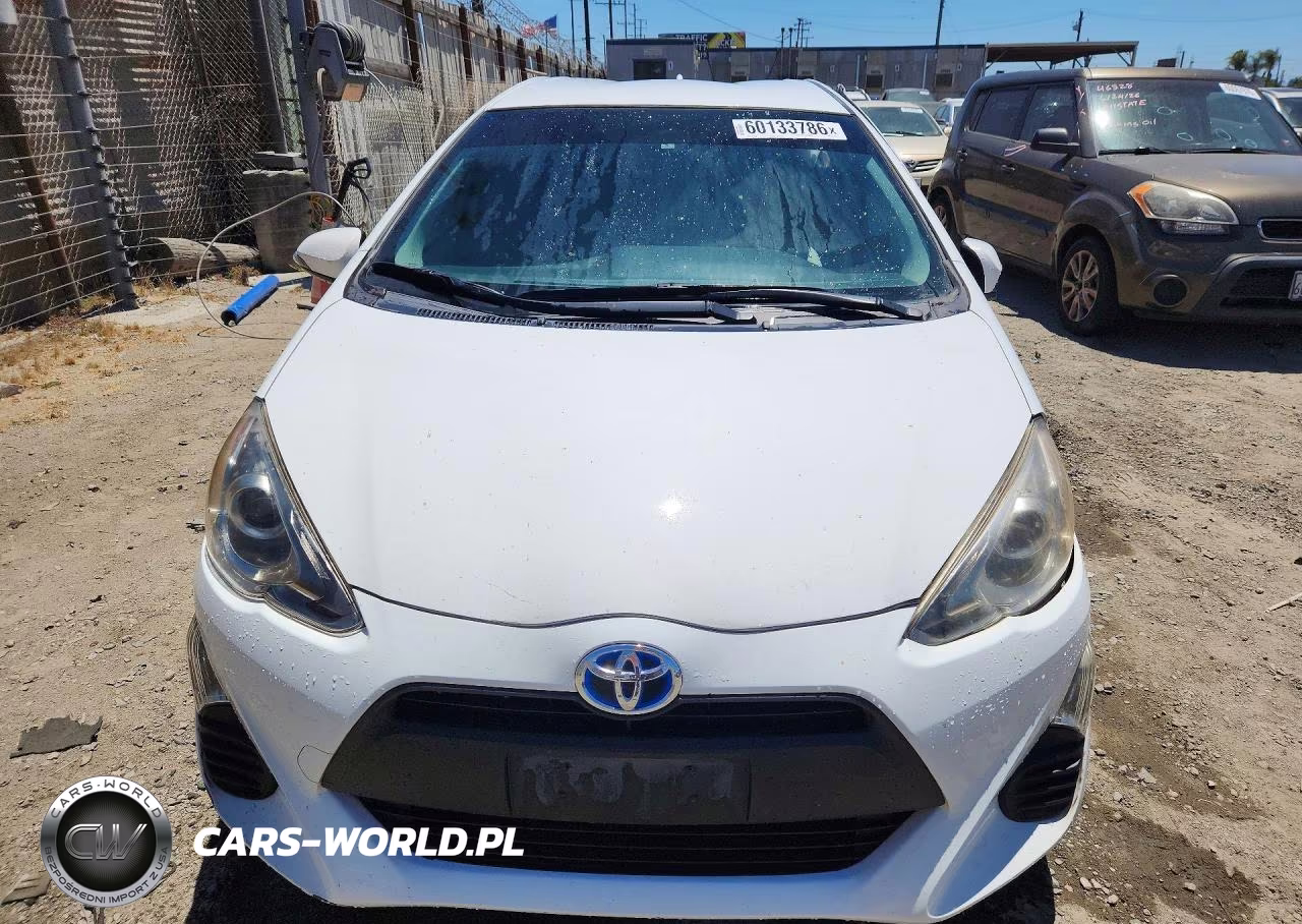 2016 Toyota Prius C One VIN:JTDKDTB36G1127166 - 5