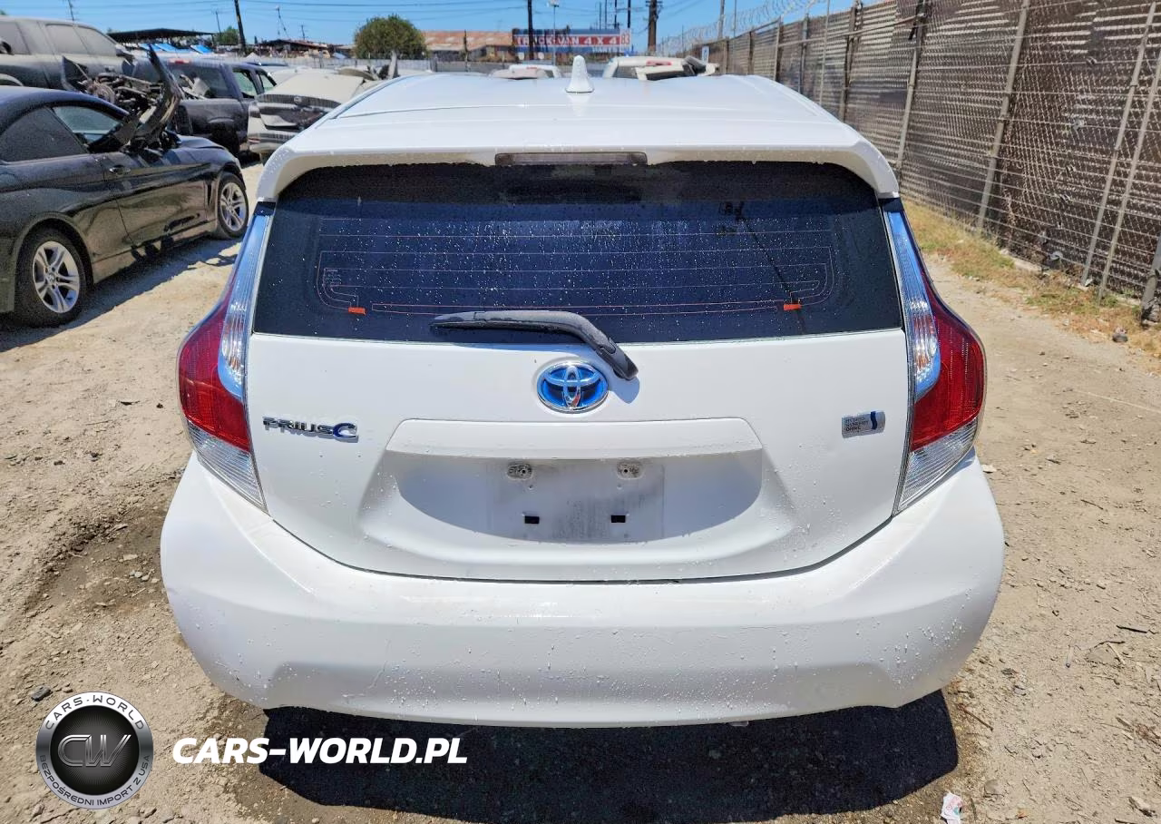 2016 Toyota Prius C One VIN:JTDKDTB36G1127166 - 6