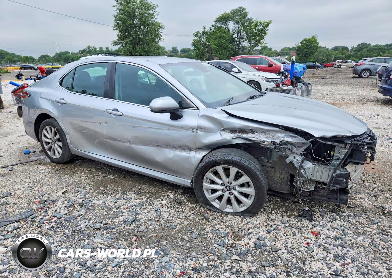 2020 Toyota Camry Le VIN:4T1C11AK0LU347126 - 4