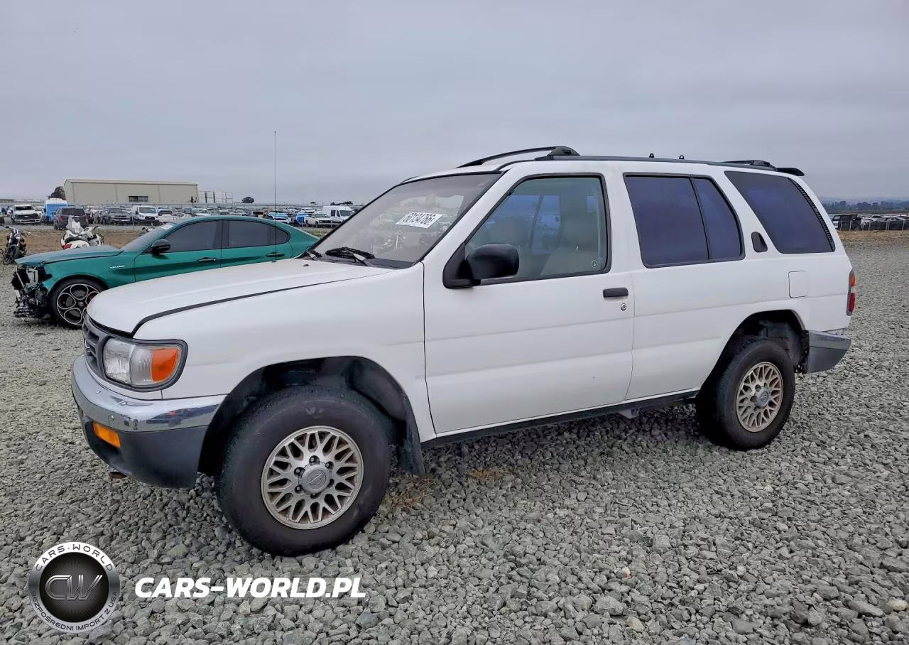 1999 Nissan Pathfinder Xe