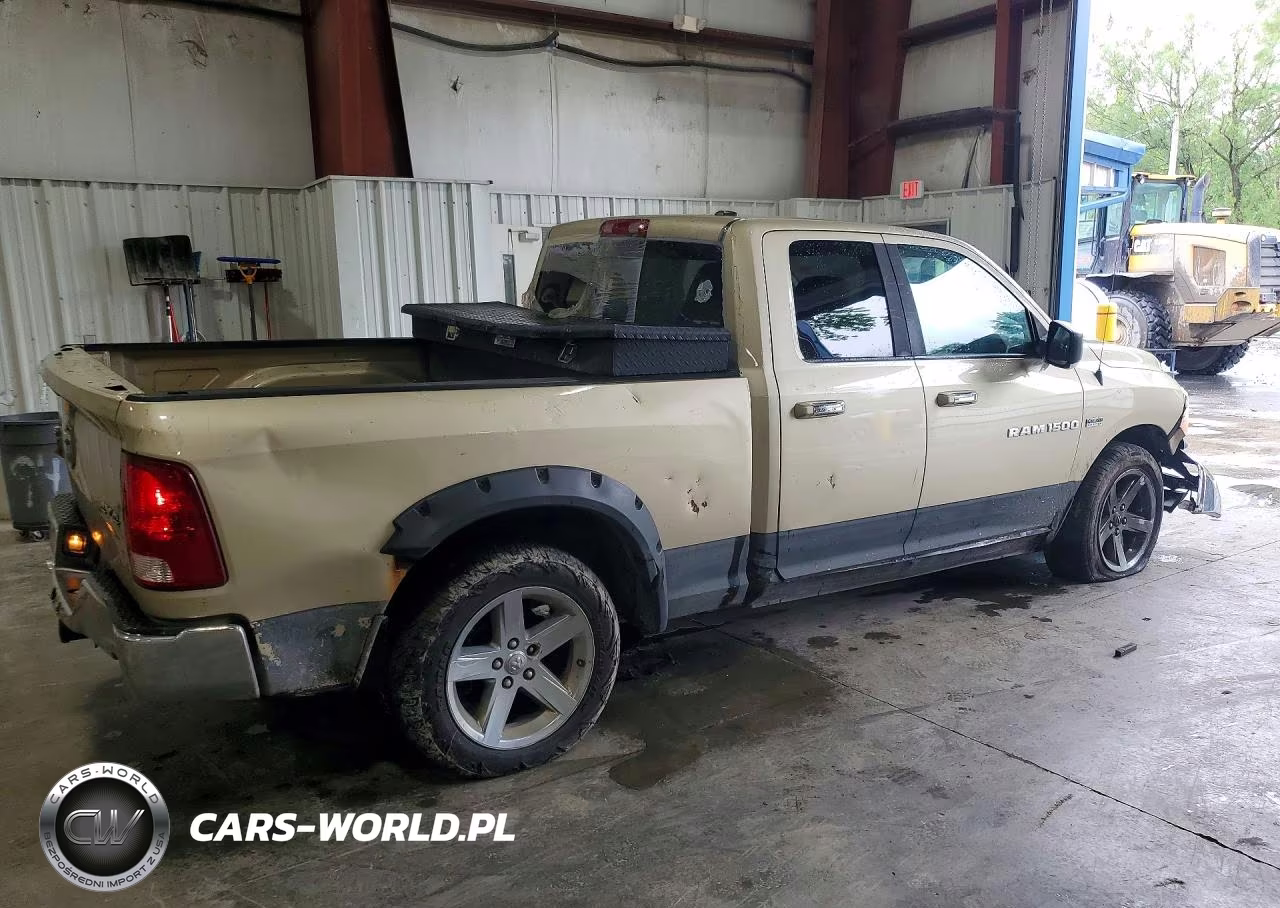 2011 Dodge Ram 1500 VIN:1D7RV1GT8BS612782 - 3