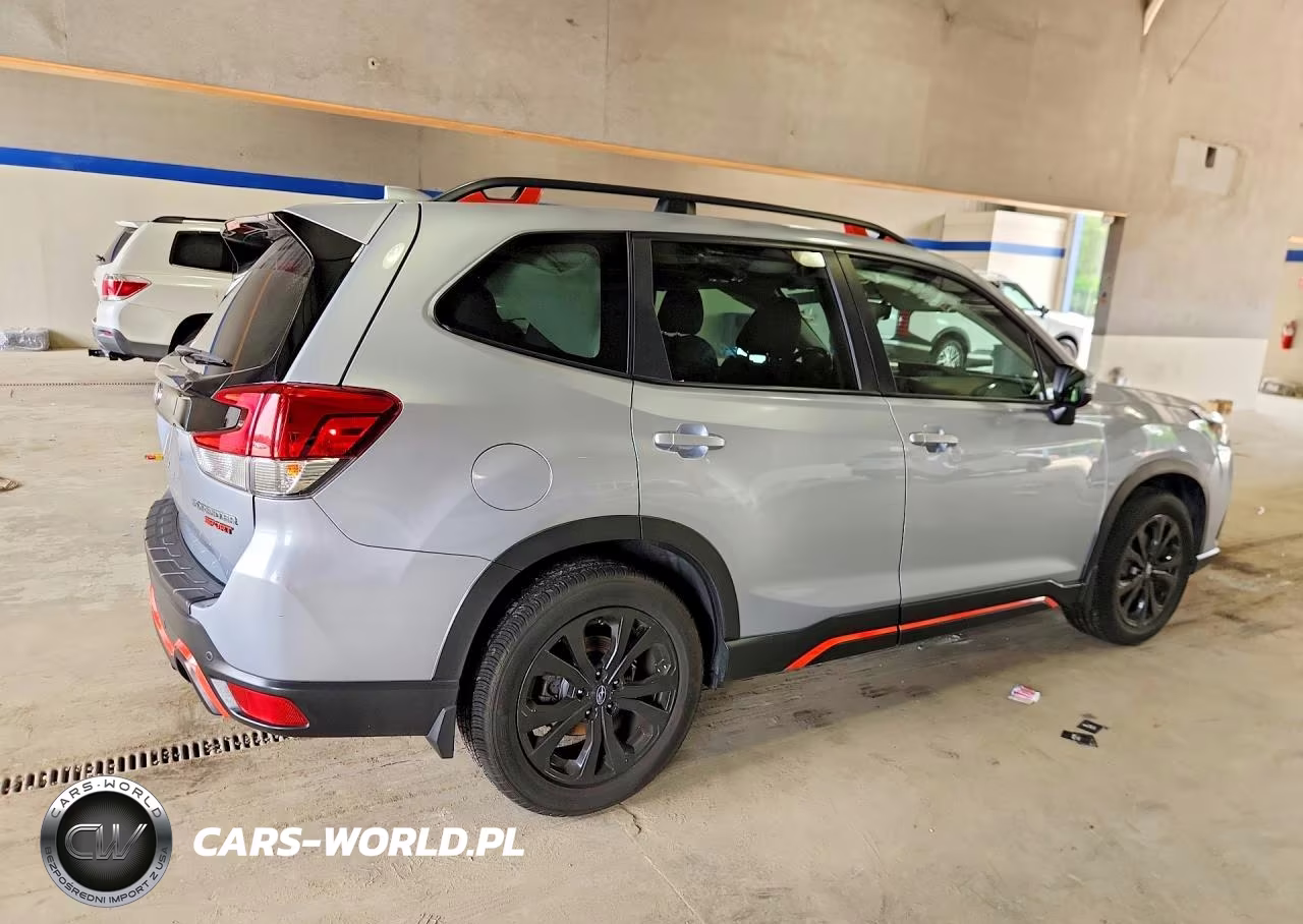 2023 Subaru Forester Sport VIN:JF2SKAJC7PH538208 - 3
