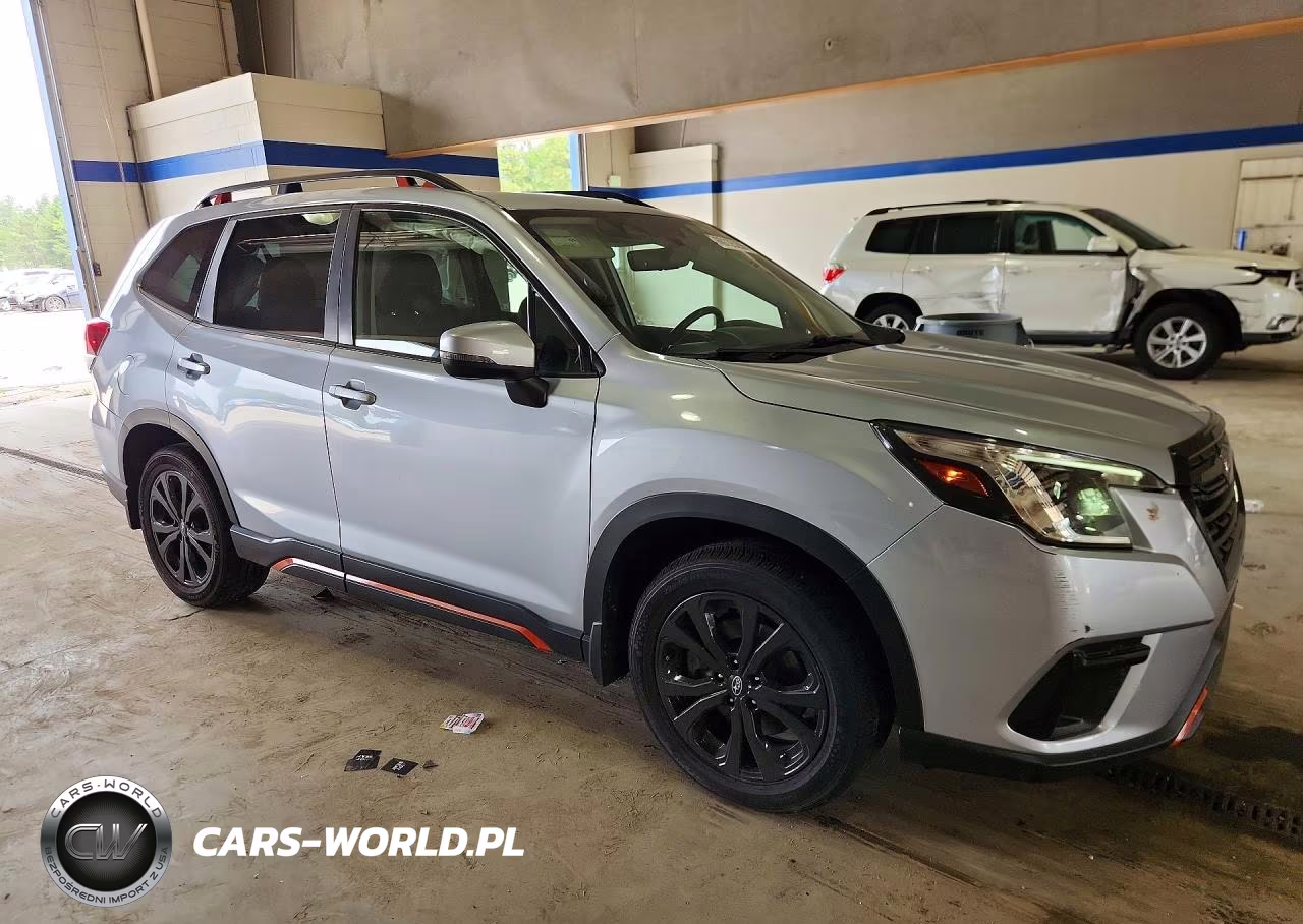 2023 Subaru Forester Sport VIN:JF2SKAJC7PH538208 - 4
