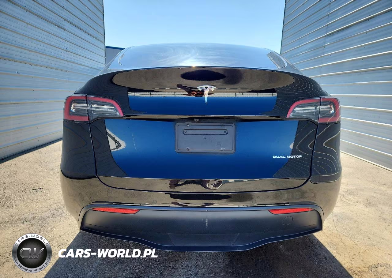 2022 Tesla Model Y VIN:7SAYGDEE9NF481940 - 6