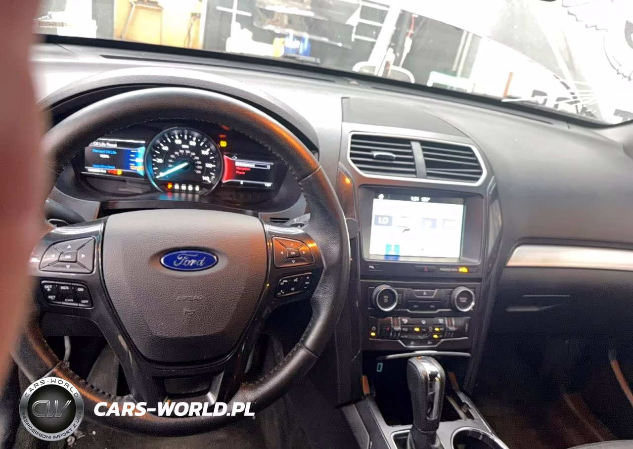 2017 Ford Explorer Xlt VIN:1FM5K8D88HGA45670 - 9