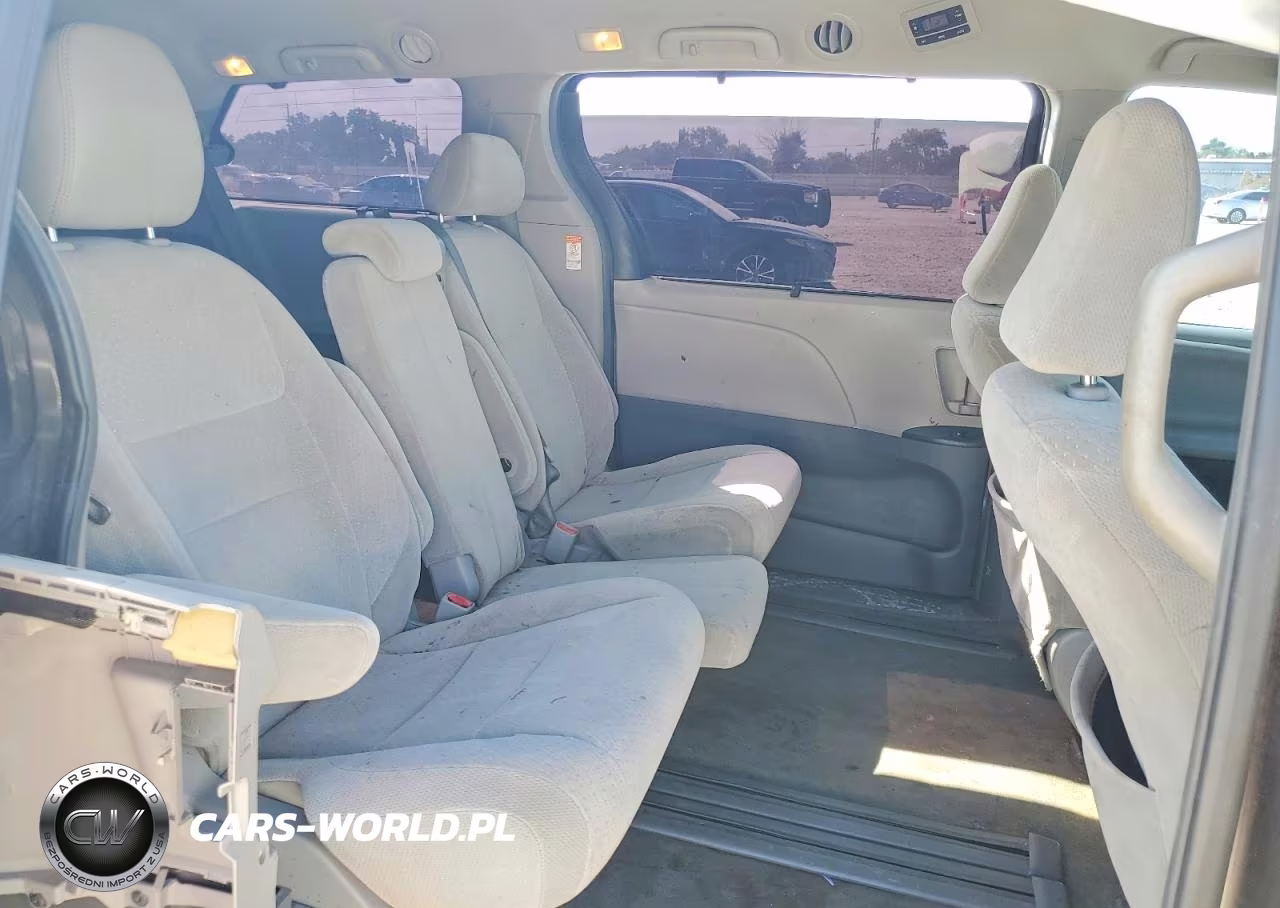 2015 Toyota Sienna Le VIN:5TDKK3DC4FS568573 - 11