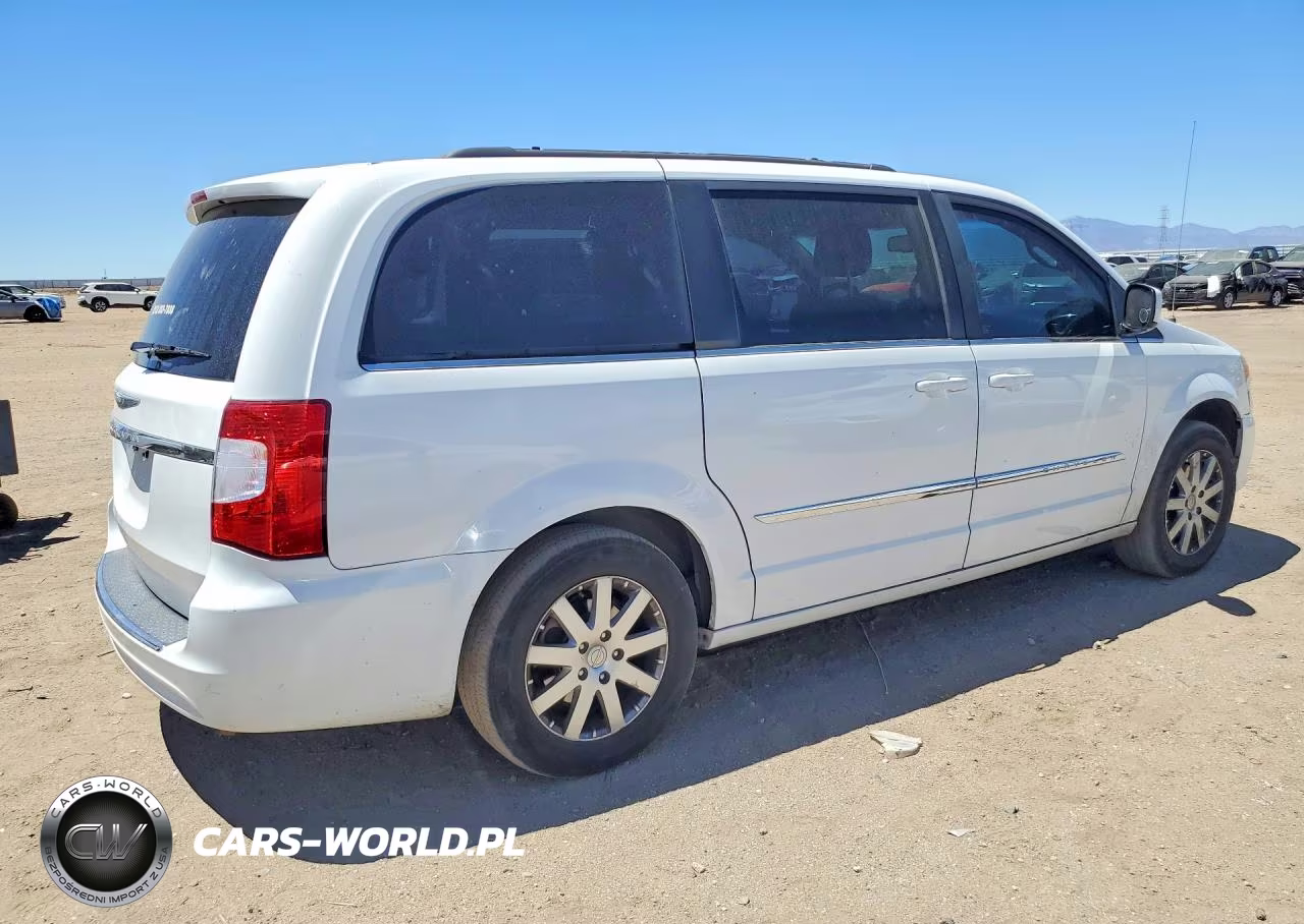 2014 Chrysler Town & Country Touring VIN:2C4RC1BG4ER446177 - 3