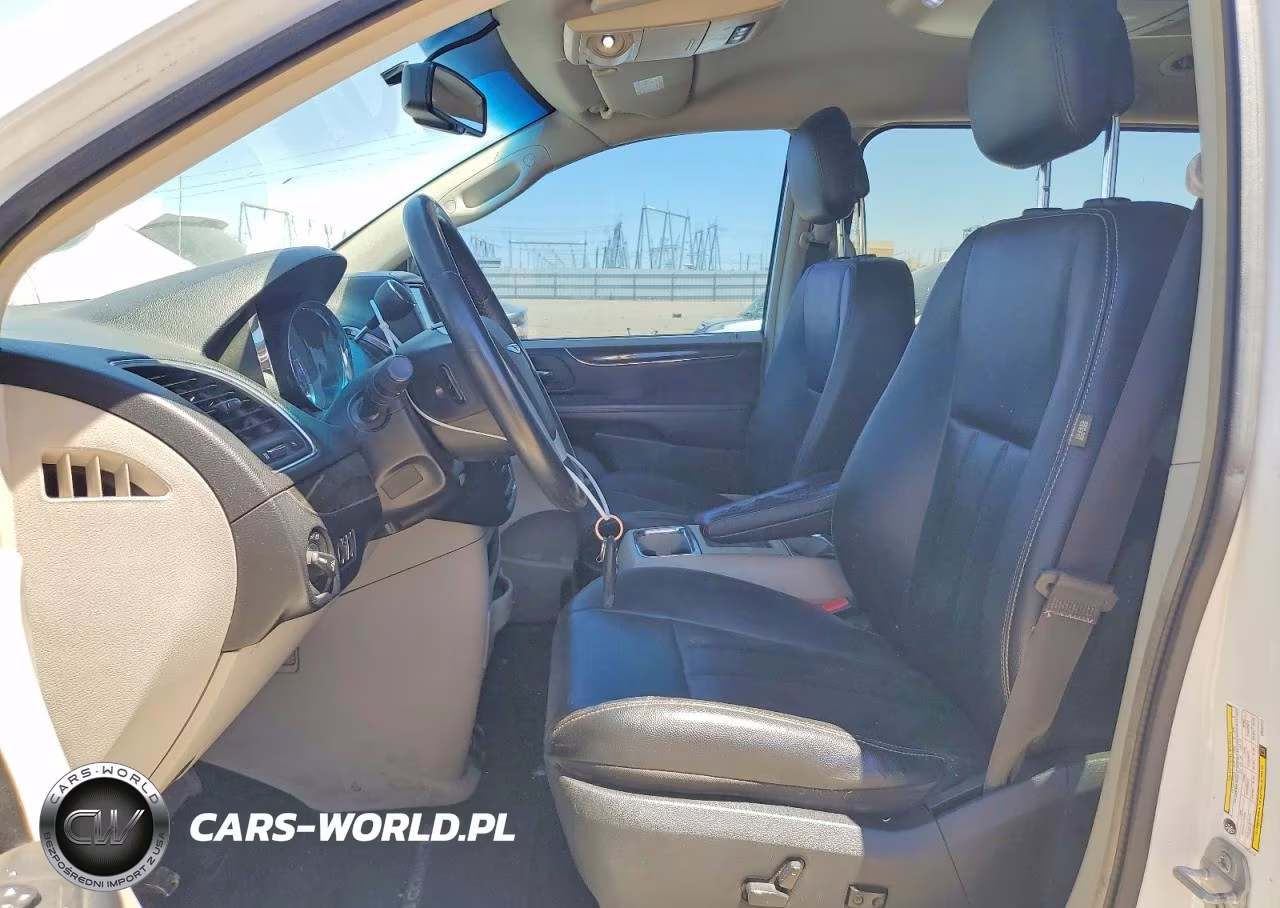 2014 Chrysler Town & Country Touring VIN:2C4RC1BG4ER446177 - 7