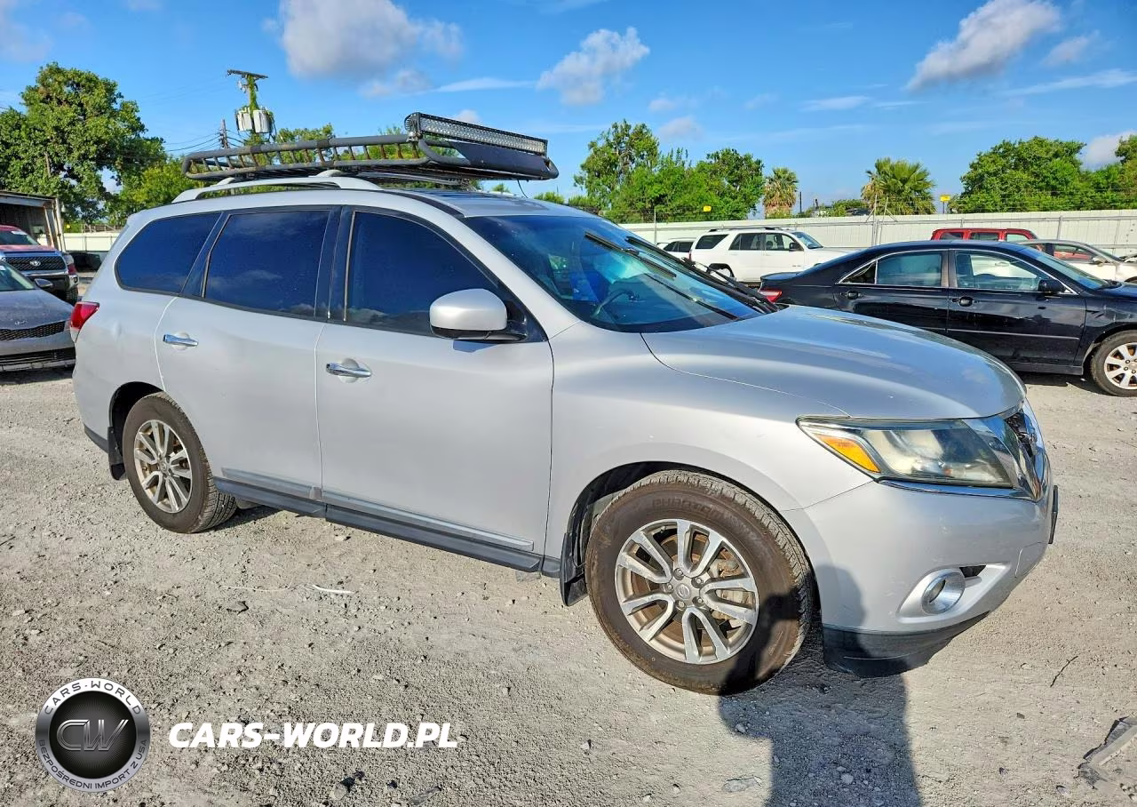 2015 Nissan Pathfinder Sl VIN:5N1AR2MNXFC686031 - 4