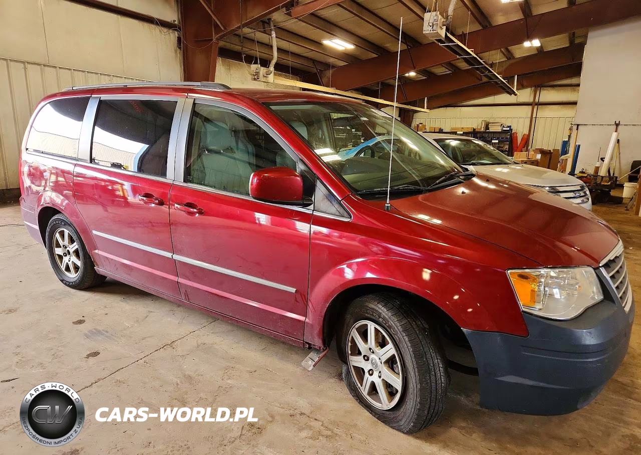 2010 Chrysler Town & Country Touring Plus VIN:2A4RR8D14AR449858 - 4