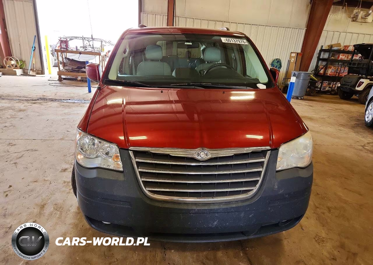 2010 Chrysler Town & Country Touring Plus VIN:2A4RR8D14AR449858 - 5