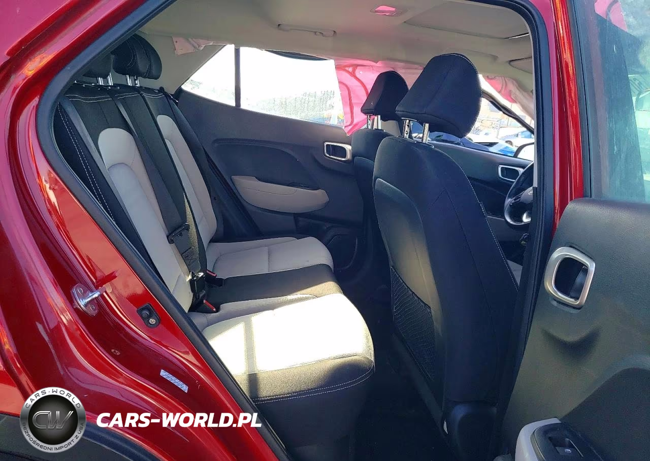 2020 Hyundai Venue Sel VIN:KMHRC8A37LU037917 - 10
