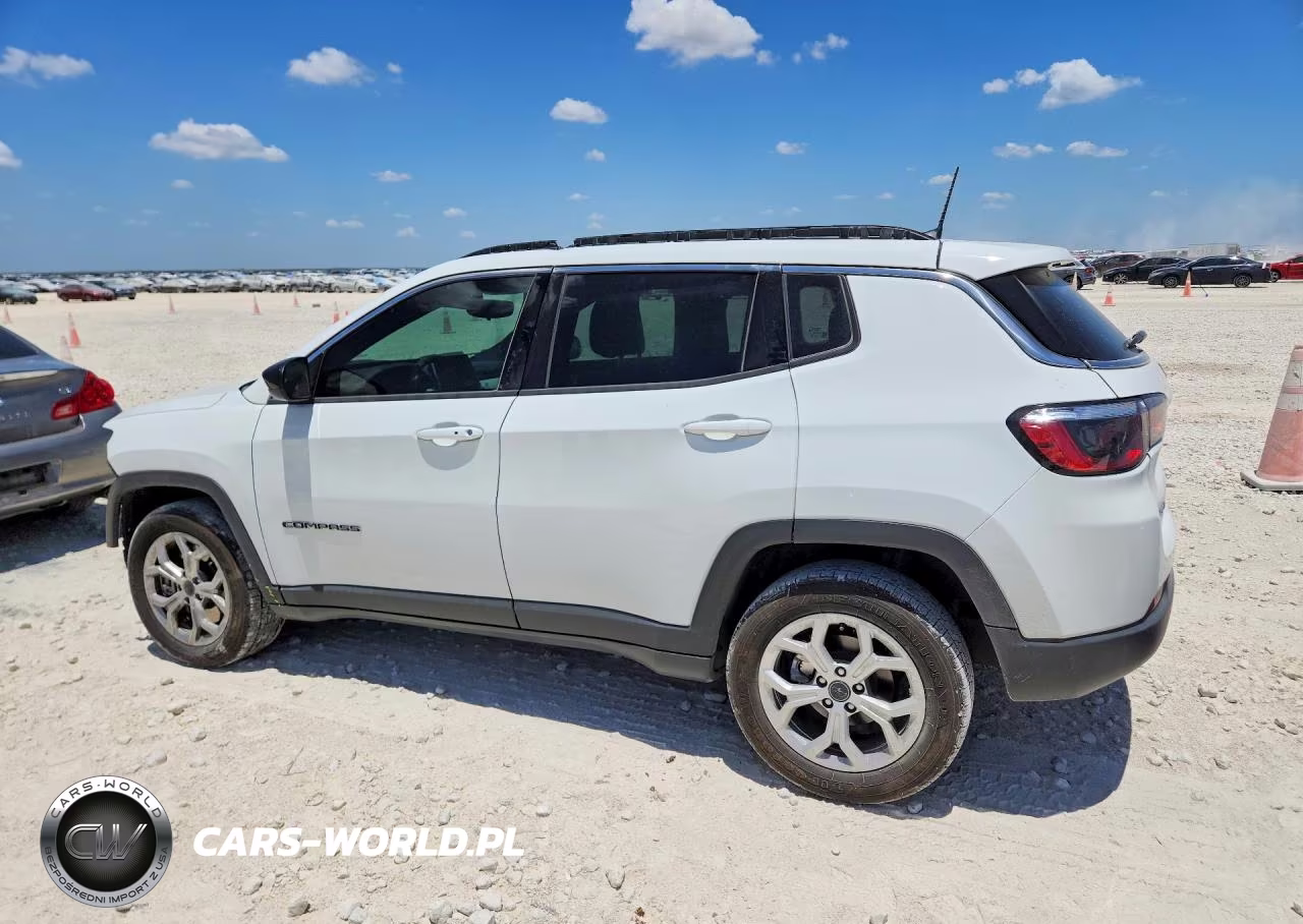 2025 Jeep Compass Latitude VIN:3C4NJDBNXST559810 - 2
