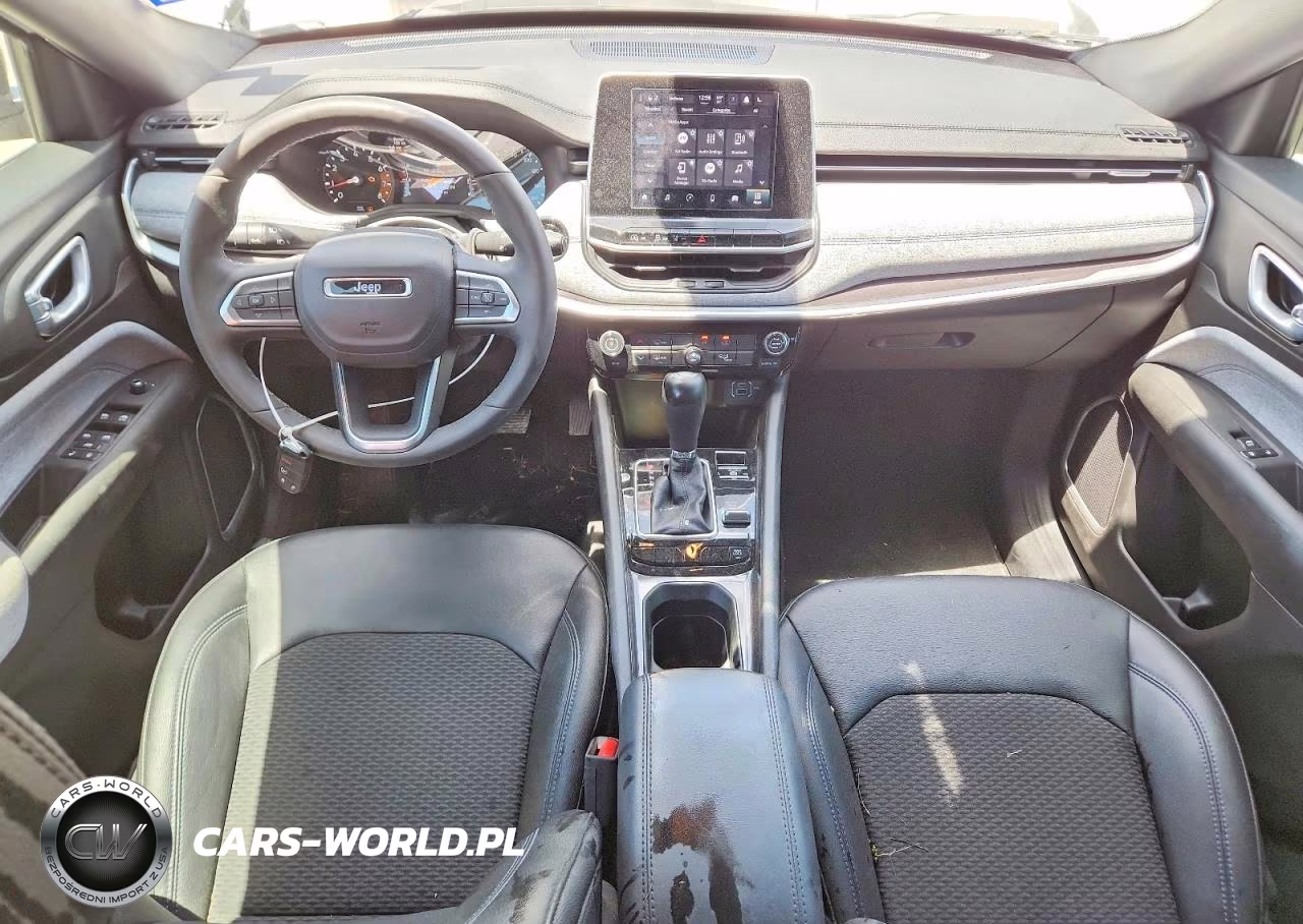 2025 Jeep Compass Latitude VIN:3C4NJDBNXST559810 - 8