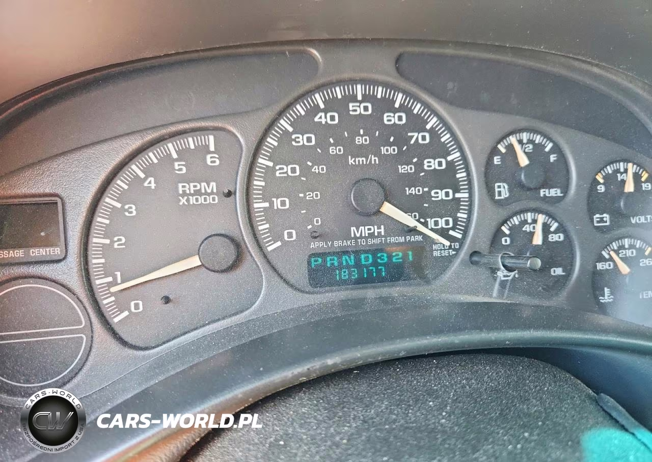 2002 Chevrolet Tahoe C1500 VIN:1GNEC13V82R222219 - 9