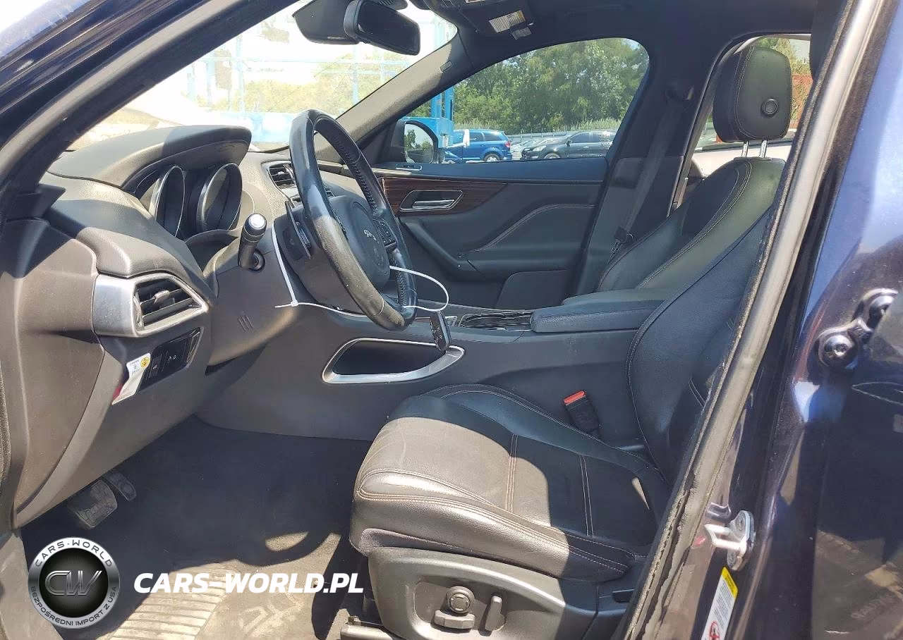 2017 Jaguar F-Pace Prestige VIN:SADCK2BV6HA096674 - 7