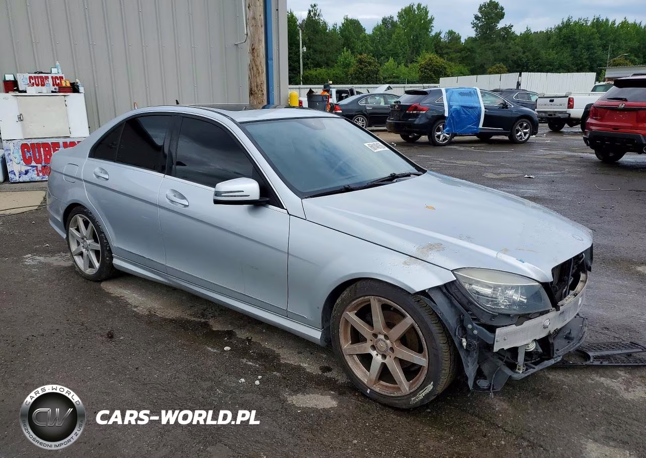 2011 Mercedes-Benz C 300 VIN:WDDGF5EB5BA460732 - 4