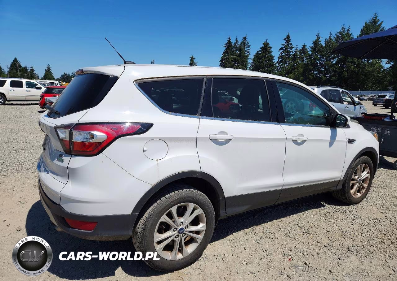 2017 Ford Escape Se VIN:1FMCU0GD1HUA54630 - 3