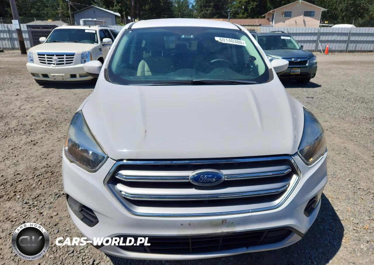 2017 Ford Escape Se VIN:1FMCU0GD1HUA54630 - 5