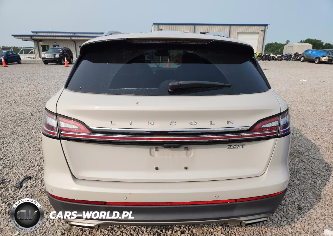 2020 Lincoln Nautilus Reserve VIN:2LMPJ6K95LBL06303 - 6