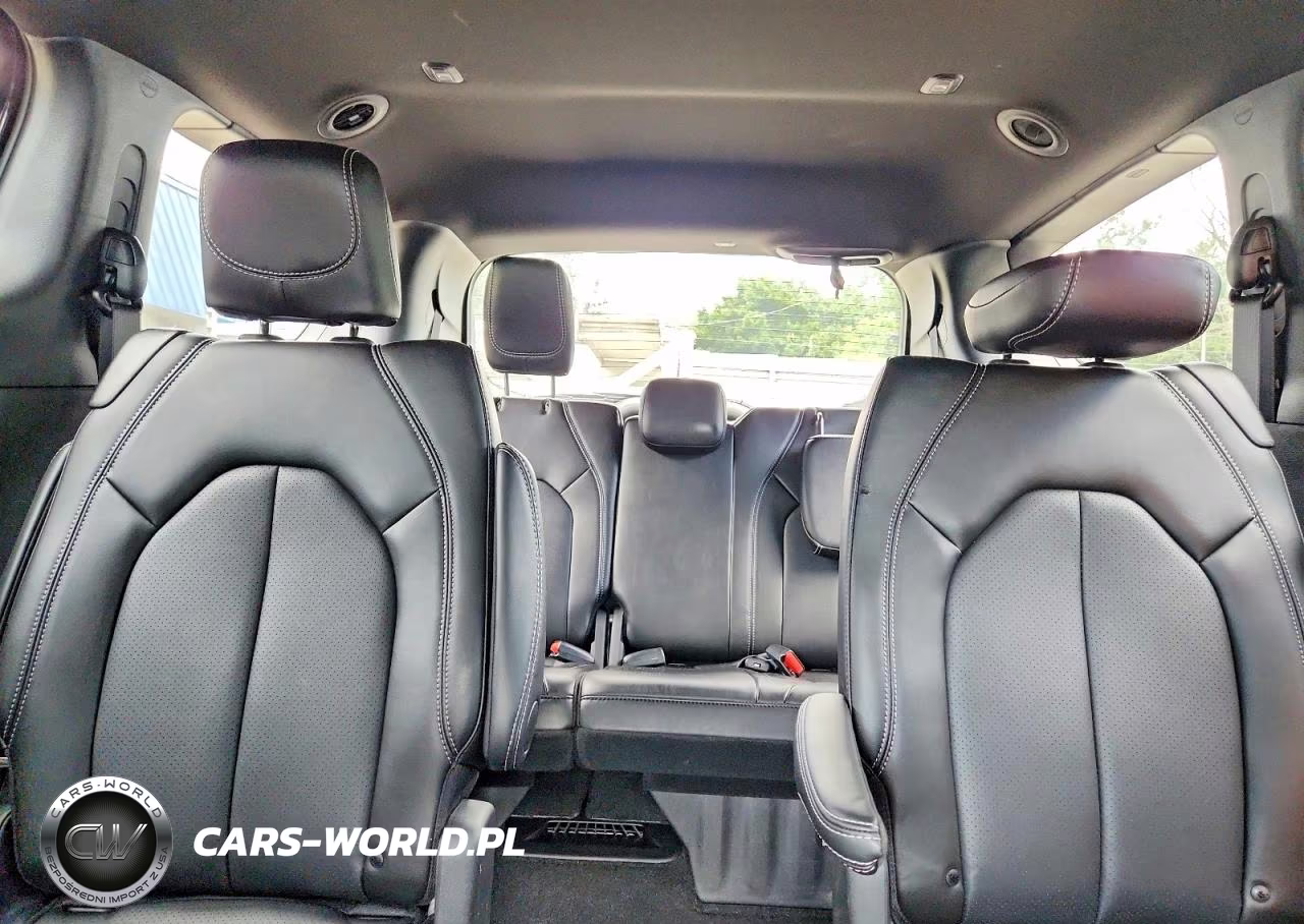 2026 Chrysler Pacifica Select VIN:2C4RC1BG9TR281840 - 10