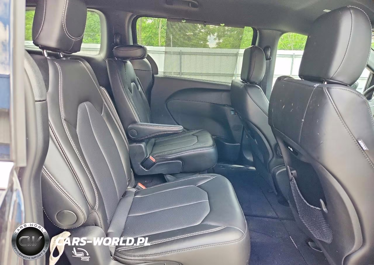 2026 Chrysler Pacifica Select VIN:2C4RC1BG9TR281840 - 11