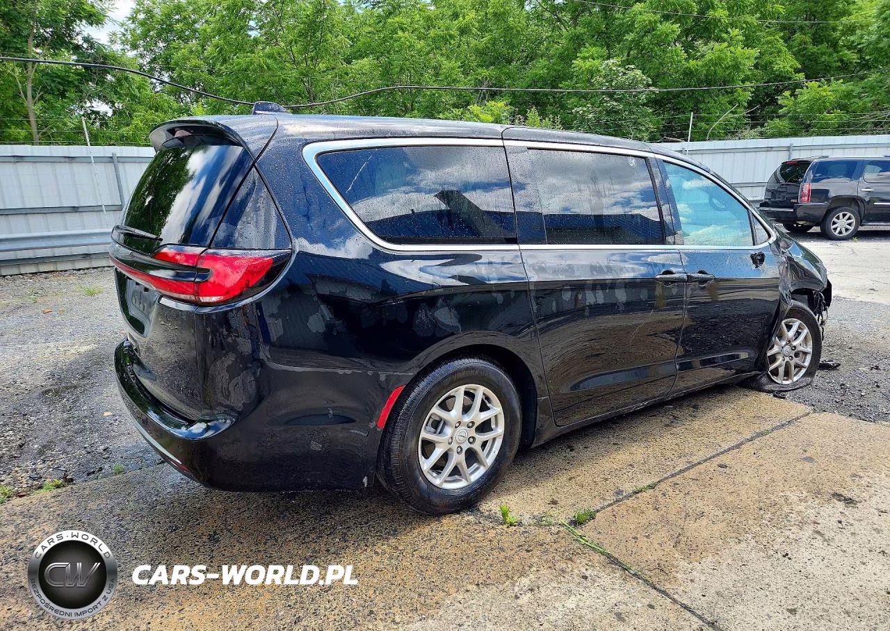 2026 Chrysler Pacifica Select VIN:2C4RC1BG9TR281840 - 3