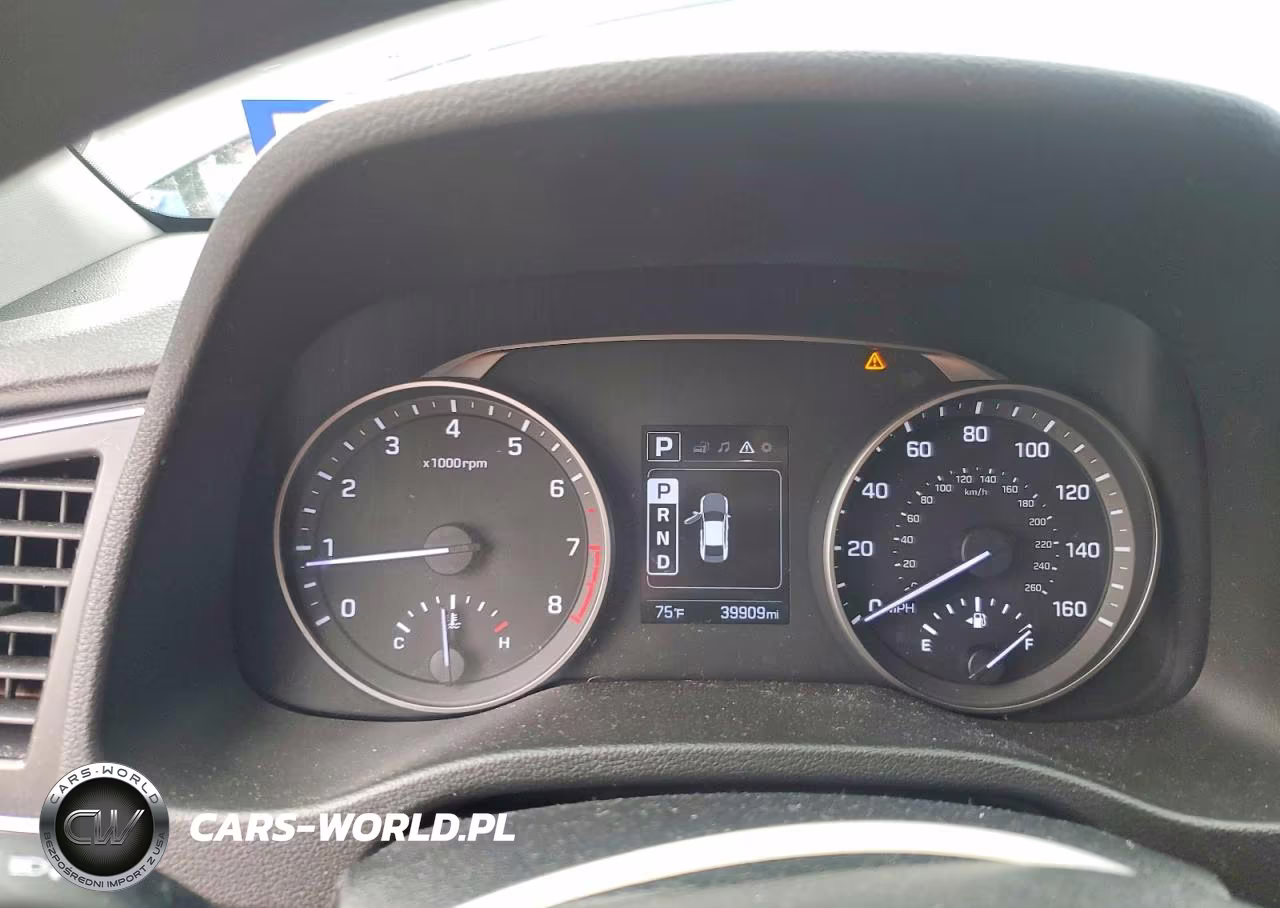 2018 Hyundai Elantra VIN:KMHD84LF5JU504230 - 9