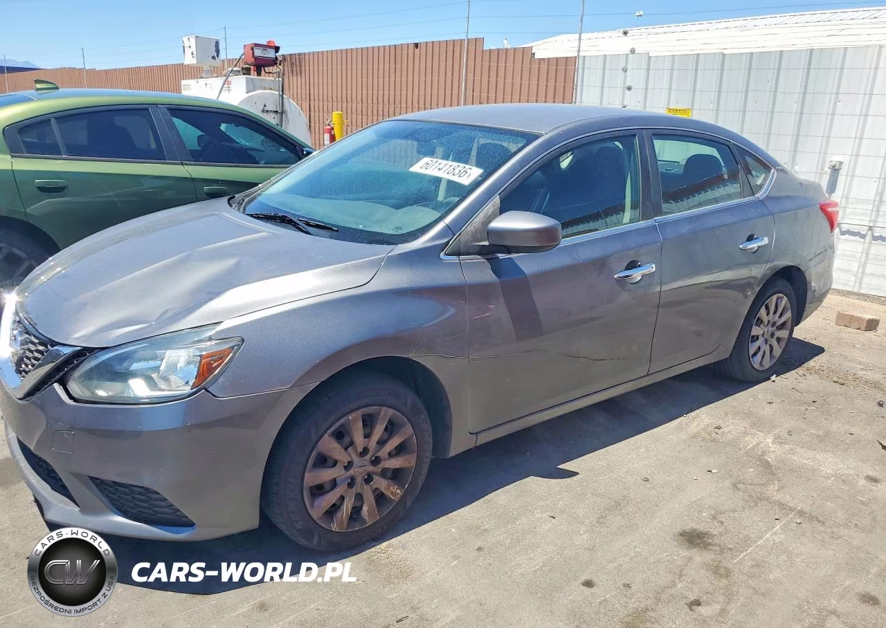 2017 Nissan Sentra S – zdjęcie 1 z 12